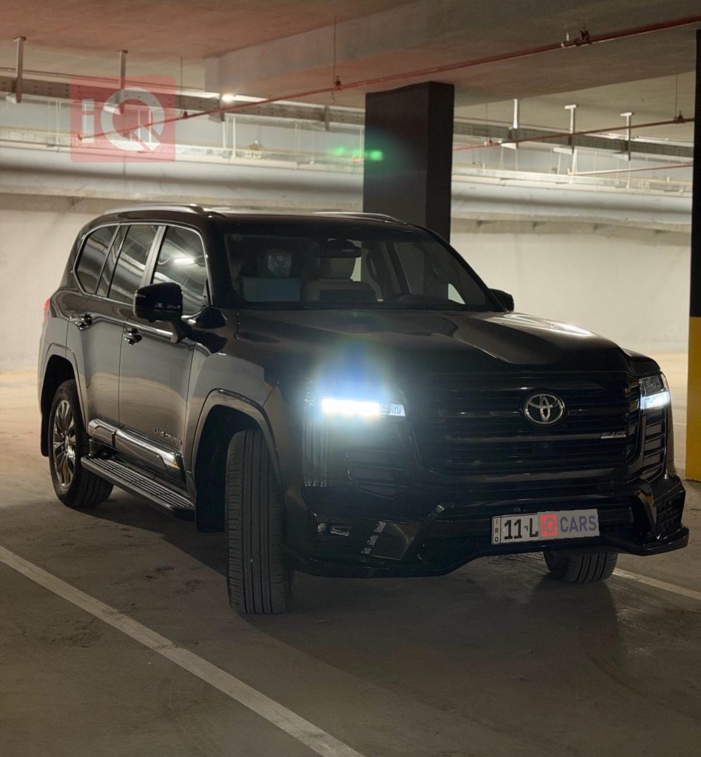 تۆیۆتا لاند کروزەر